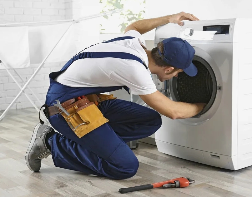 Кто именно ремонтирует стиральные машины