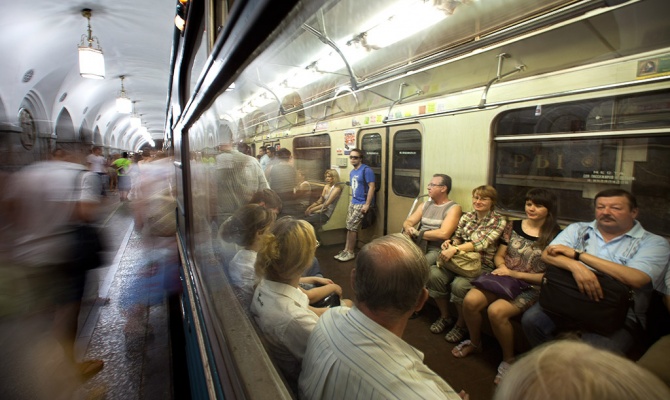 Фотография к новости Дмитрий Пегов рассказал, кто будет объявлять станции в московском метро в этом мае