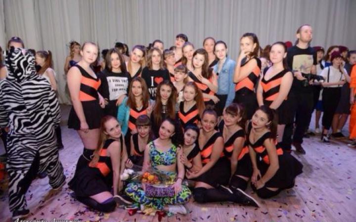 Фотография к новости В Оренбурге закрыли танцевальную школу из-за скандального танца