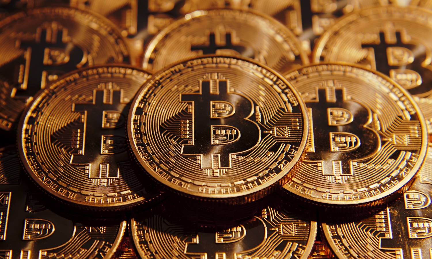 Фотография к новости Технология круговой поруки: как виртуальная валюта биткоин научит человечество доверять